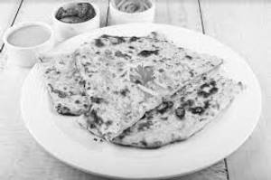 2 Stuffed Aloo Kulcha