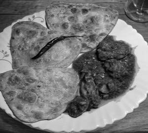 Plain Paratha2ps Chicken Kosha 2 ps