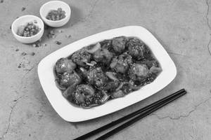 Chilli Bean Chicken With Pepper Onion