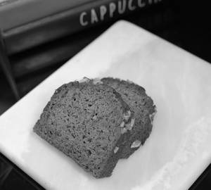 Banana Walnut Cake Slice