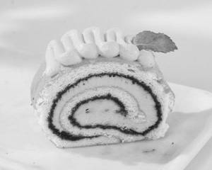 Mango Berry Roll Cake
