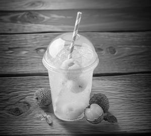 Leechi fizz