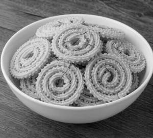 Moong Dal Chakli (250Grms)