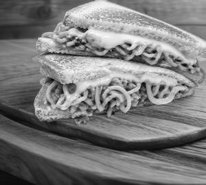 Classic Noodles Cheese Sandwich