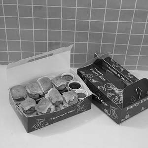 Full Party Box - Mini Vada Pav (24 Pcs)