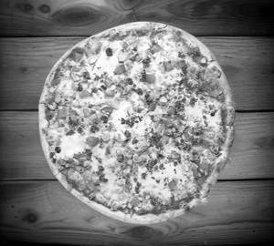 Cheese Corn Onion Pizza