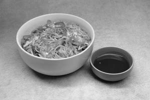 Thai Chilli Garlic Basil Noodles Chicken