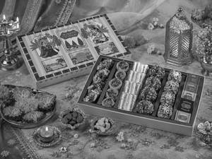 Assorted Gift Box 1 (800 gm)