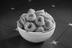 Mini Garlic Murukku