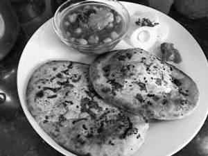 Cheese Naan Chana Combo