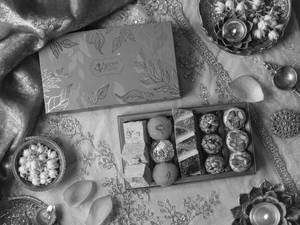 Assorted Premium Box (400gm)