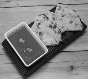 Chicken Naan With Gravy