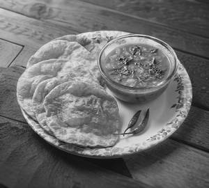 Bhandara style aloo poori [5 poori]