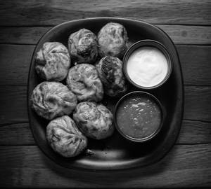 Paneer Tandoori Momos [8 Pieces}