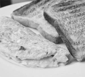 Bread omelette