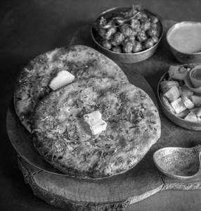 Aloo Paratha Ghugni  Combo [LC]