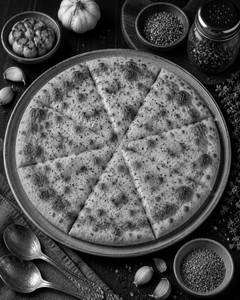 Cheese & Roasted Garlic Pizza