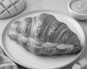 Mango Croissant [115 Gms]