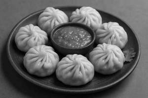Veg steamed momos