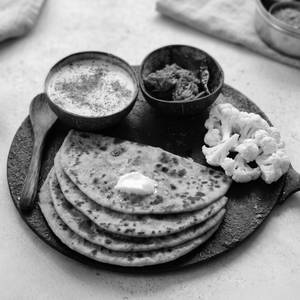 Gobi Paratha [2 Pieces]