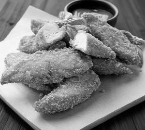 Tendor strips(2pc)+crispy leg (1pc)+ french fries+ mojito