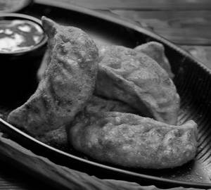 Veg peri peri momos