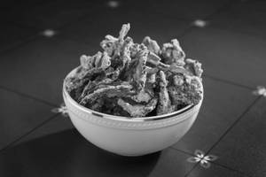 Pavakai Chips