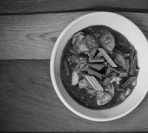 Prawn in Spicy Sambal & Kaffir Lime Leaves