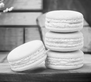 Vanilla Macaron