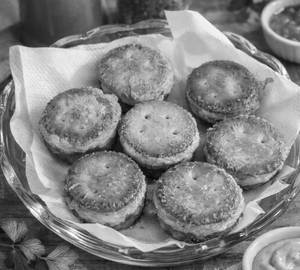 Monacco Chatpata(1 Plate, 8 Pieces)