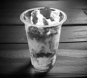 Tutty fruity sundae