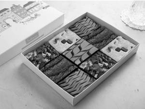 Assorted Eggless Brownies Box [9 Pieces]