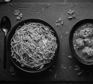 Manchurian Gravy [5 Pieces, Half] With Veg Noodles [Half]