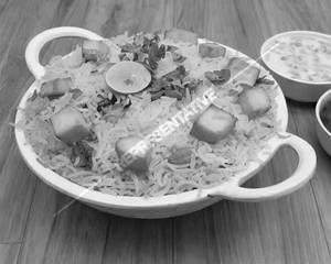 Paneer Biryani With Raita          
