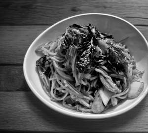 Chicken Chilli Basil Noodles