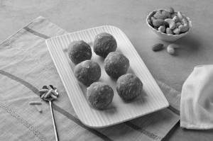 Atta Ladoo