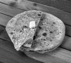 Panner Paratha (1 Piece)