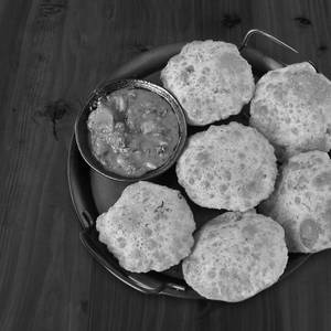 4 Poori Sabji
