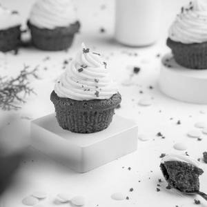 Red Velvet Cupcake Eggless