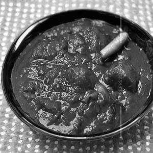 Black dal pork