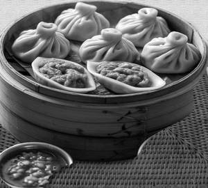 Tibetan Aloo Momo [8 Pieces]