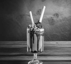 Chocolate  ice cream shakes   [500 ml]