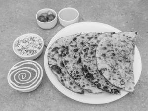 Aloo Kulcha Meal
