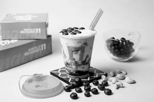 Blackcurrant Nuts Thick Shake