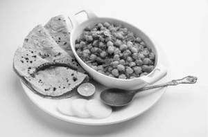 Chana Masala with 2 Roti