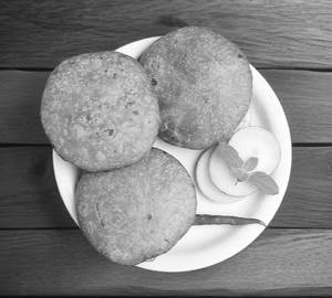 Ghee Dal Kachori (1Pc)