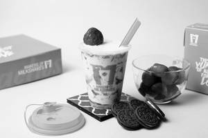 Strawberry Oreo Thick Shake