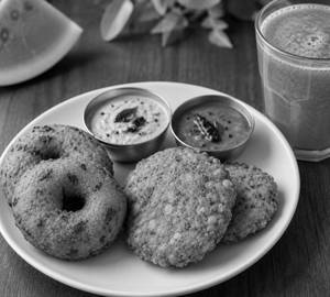 Methu vada (2nos)+ parupu vada (1nos)+watermelon juice (250ml)