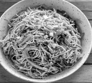 Schezwan Noodles [Veg]