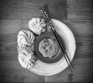 Momos